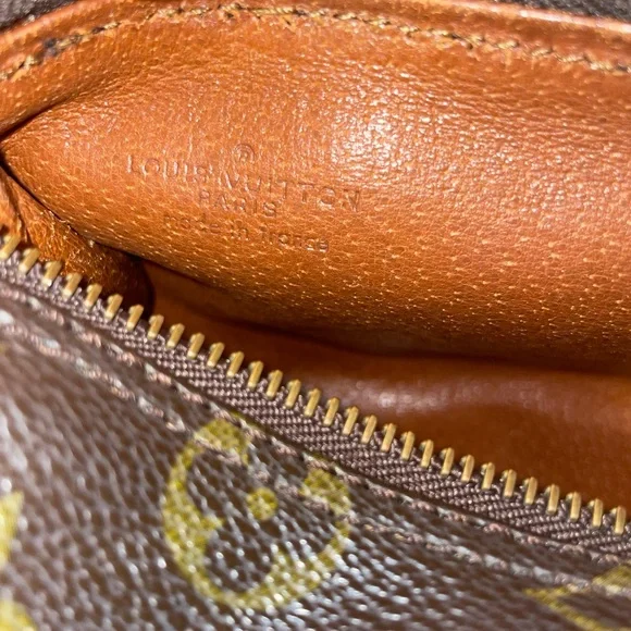Louis Vuitton papillon 26